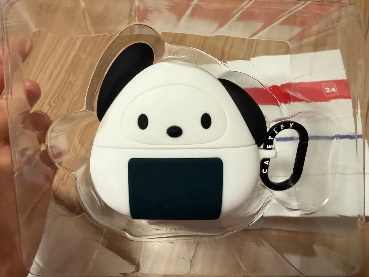 Casetify ハローキティポチャコおにぎりAirPodsケース